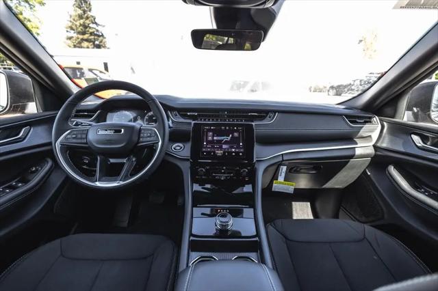 2026 Jeep Grand Cherokee Altitude 4x4