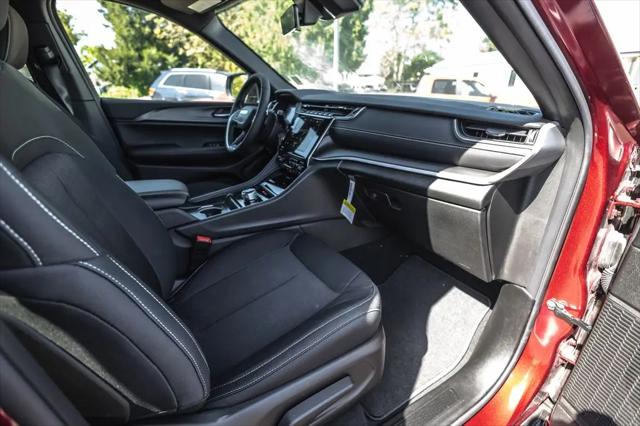 2026 Jeep Grand Cherokee Altitude 4x4