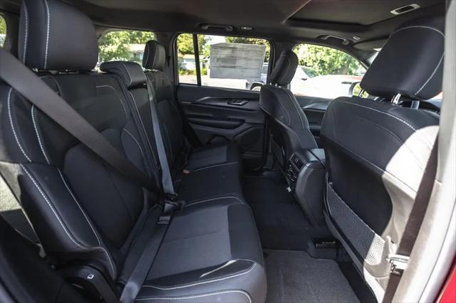2026 Jeep Grand Cherokee Altitude 4x4