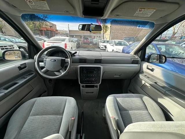 2004 Ford Freestar SE