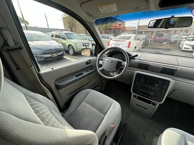 2004 Ford Freestar SE