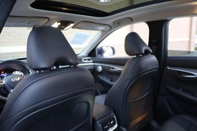 2023 INFINITI QX50 LUXE