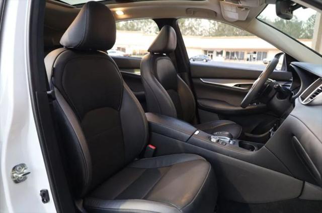 2023 INFINITI QX50 LUXE
