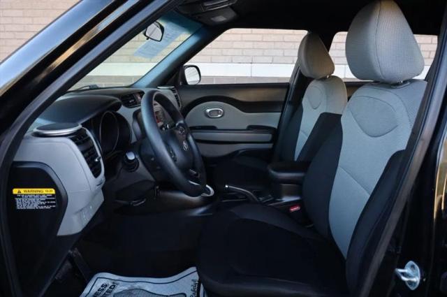 2016 Kia Soul Base