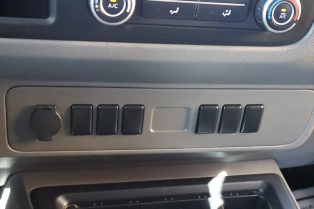 2016 Nissan 2500 S V6