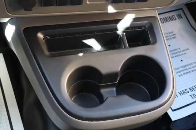 2016 Nissan 2500 S V6