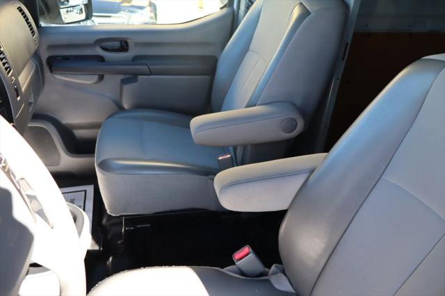 2016 Nissan 2500 S V6
