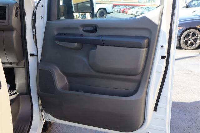 2016 Nissan 2500 S V6