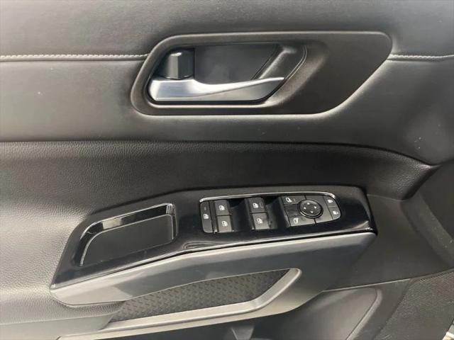 2024 Nissan Pathfinder SL 4WD