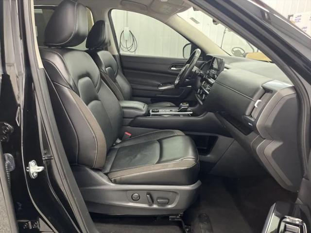 2024 Nissan Pathfinder SL 4WD