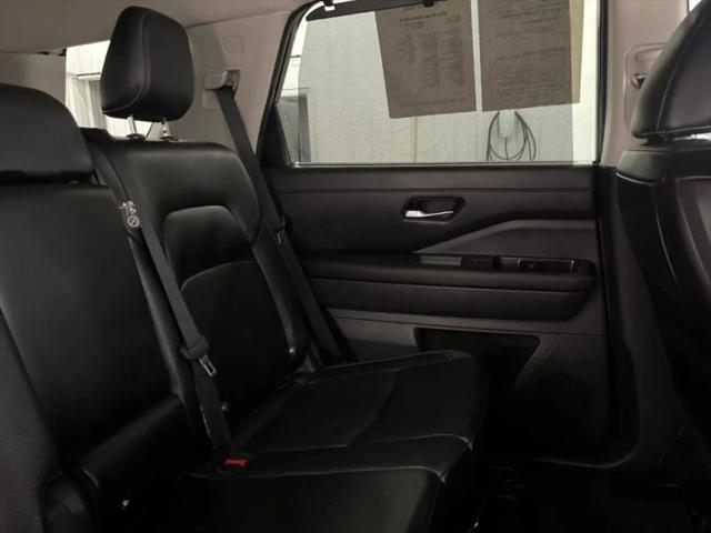 2024 Nissan Pathfinder SL 4WD