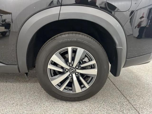 2024 Nissan Pathfinder SL 4WD