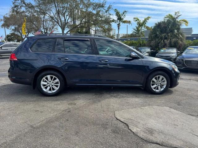 2017 Volkswagen Golf SportWagen TSI S