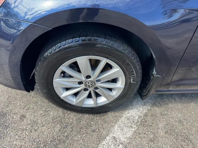 2017 Volkswagen Golf SportWagen TSI S