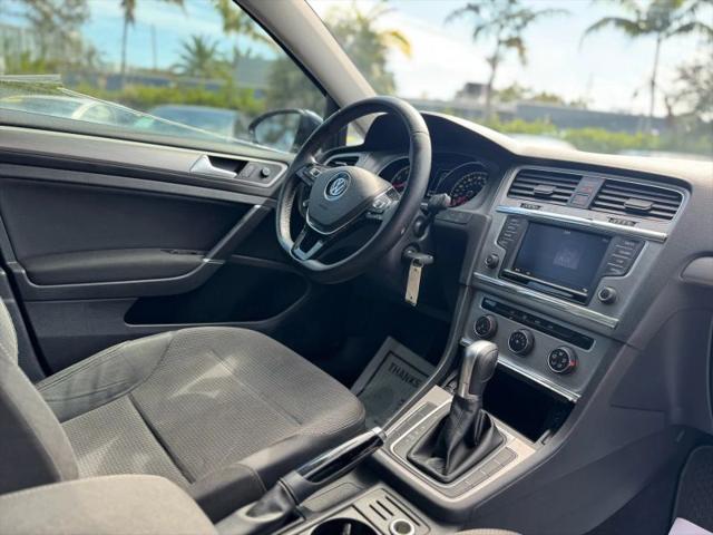 2017 Volkswagen Golf SportWagen TSI S