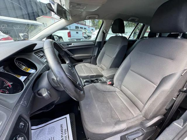 2017 Volkswagen Golf SportWagen TSI S