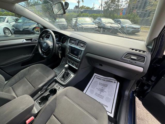2017 Volkswagen Golf SportWagen TSI S