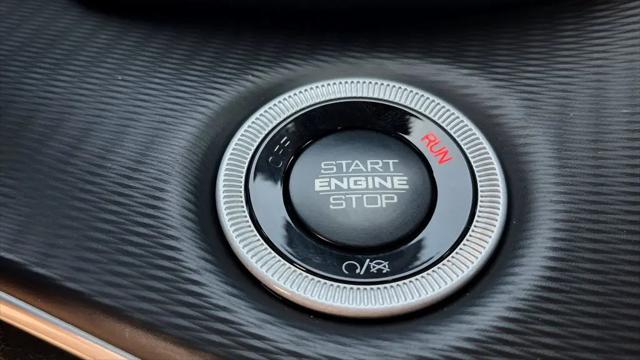 2026 Jeep Grand Cherokee L Laredo 4x2