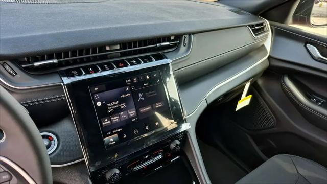 2026 Jeep Grand Cherokee L Laredo 4x2