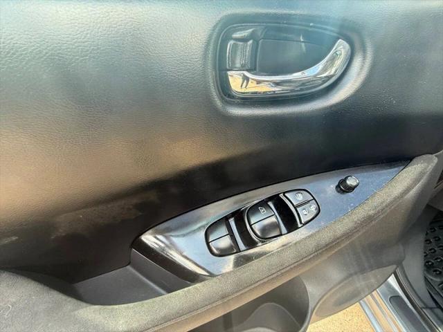 2016 Nissan LEAF SV