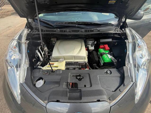 2016 Nissan LEAF SV