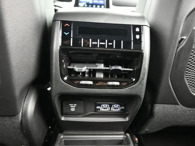 2026 Jeep Grand Cherokee L Altitude 4x4