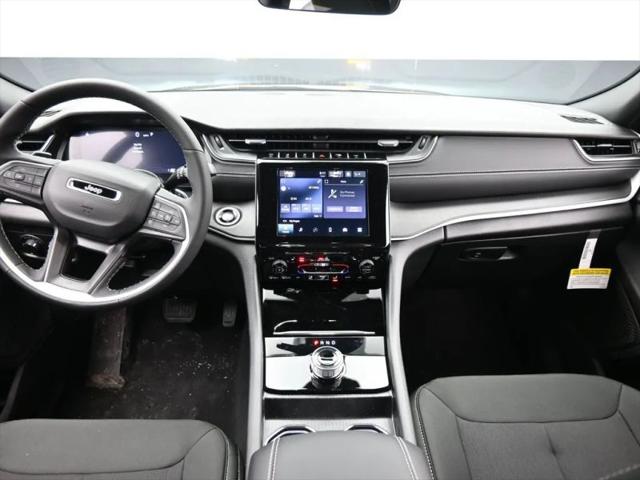 2026 Jeep Grand Cherokee L Altitude 4x4