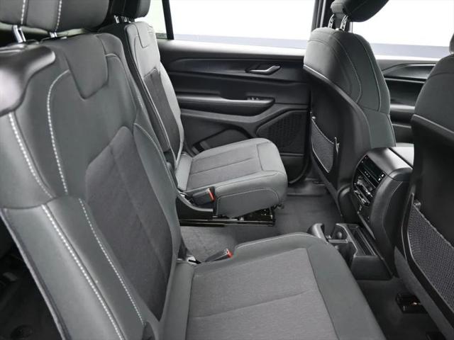 2026 Jeep Grand Cherokee L Altitude 4x4