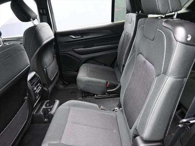 2026 Jeep Grand Cherokee L Altitude 4x4