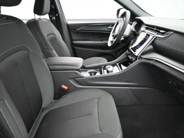 2026 Jeep Grand Cherokee L Altitude 4x4
