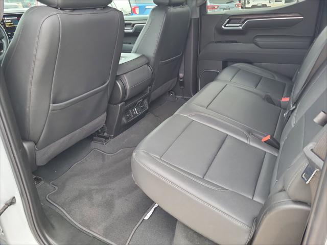 2025 GMC Sierra 1500 4WD Crew Cab Short Box SLT