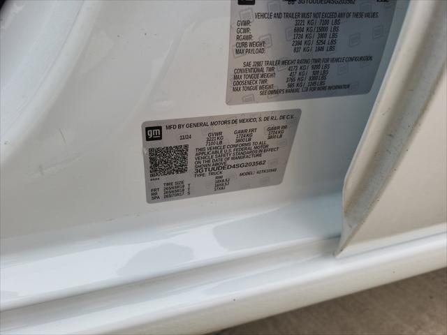 2025 GMC Sierra 1500 4WD Crew Cab Short Box SLT