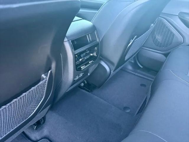 2026 Jeep Grand Cherokee Laredo 4x4