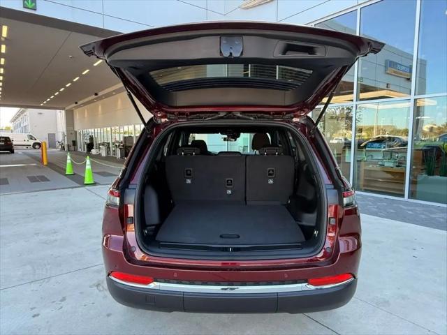 2026 Jeep Grand Cherokee Laredo 4x4