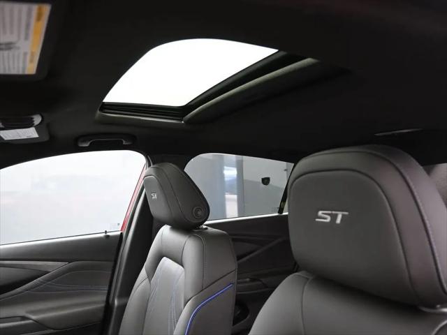 2026 Buick NV Sport Touring FWD