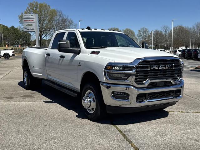 2026 Ram 3500 Tradesman Crew Cab 4x4 8 Box