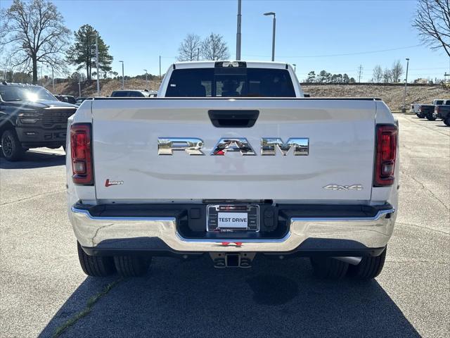 2026 Ram 3500 Tradesman Crew Cab 4x4 8 Box