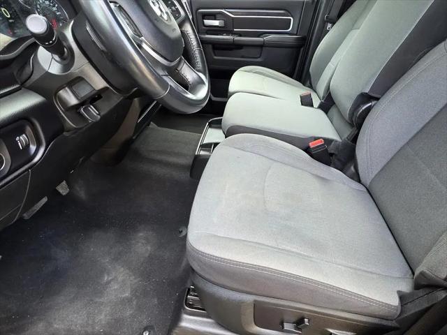 2024 Ram 3500 Big Horn Crew Cab 4x4 8' Box