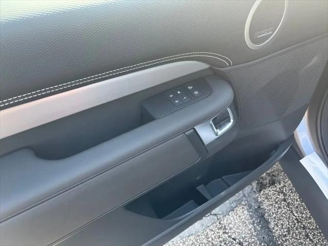 2026 Land Rover Discovery Gemini Edition