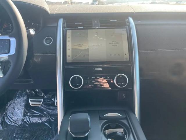2026 Land Rover Discovery Gemini Edition