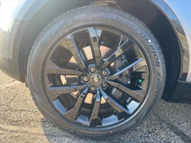 2026 Land Rover Discovery Gemini Edition