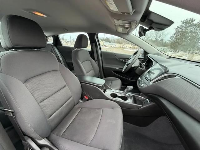 2022 Chevrolet Malibu FWD 1FL