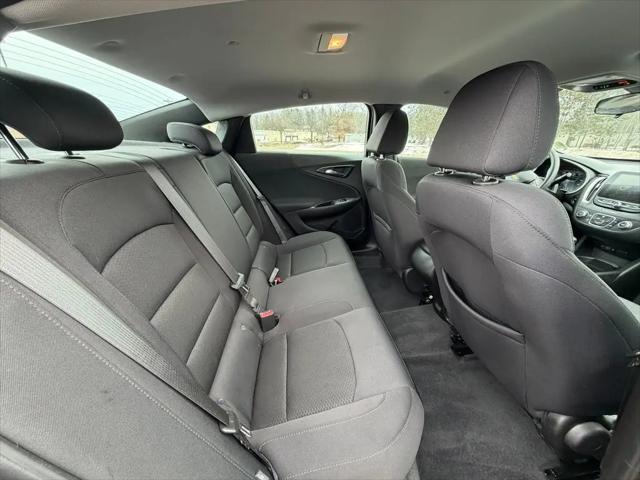 2022 Chevrolet Malibu FWD 1FL