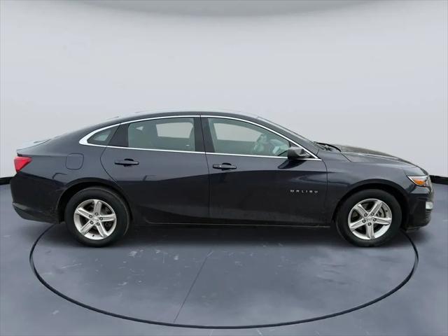 2022 Chevrolet Malibu FWD 1FL