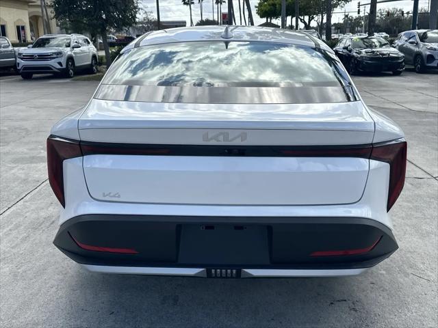 2026 Kia K4 LXS