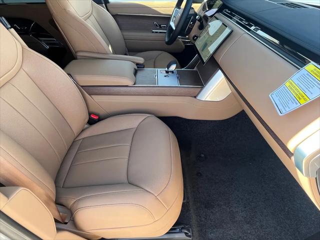 2026 Land Rover Range Rover P400 SE 7 Seat