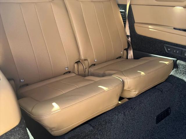2026 Land Rover Range Rover P400 SE 7 Seat