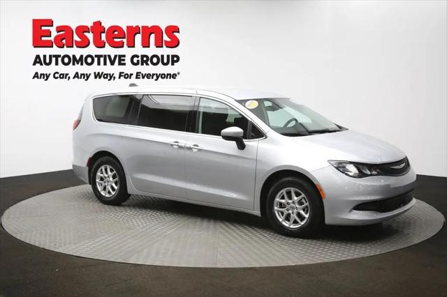 2023 Chrysler Voyager LX