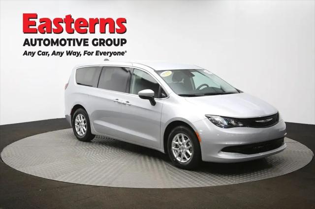 2023 Chrysler Voyager LX