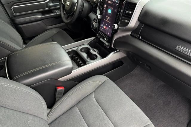 2025 Ram 1500 Big Horn Crew Cab 4x4 5'7" Box